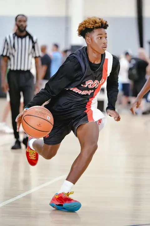Youth basketball action photography